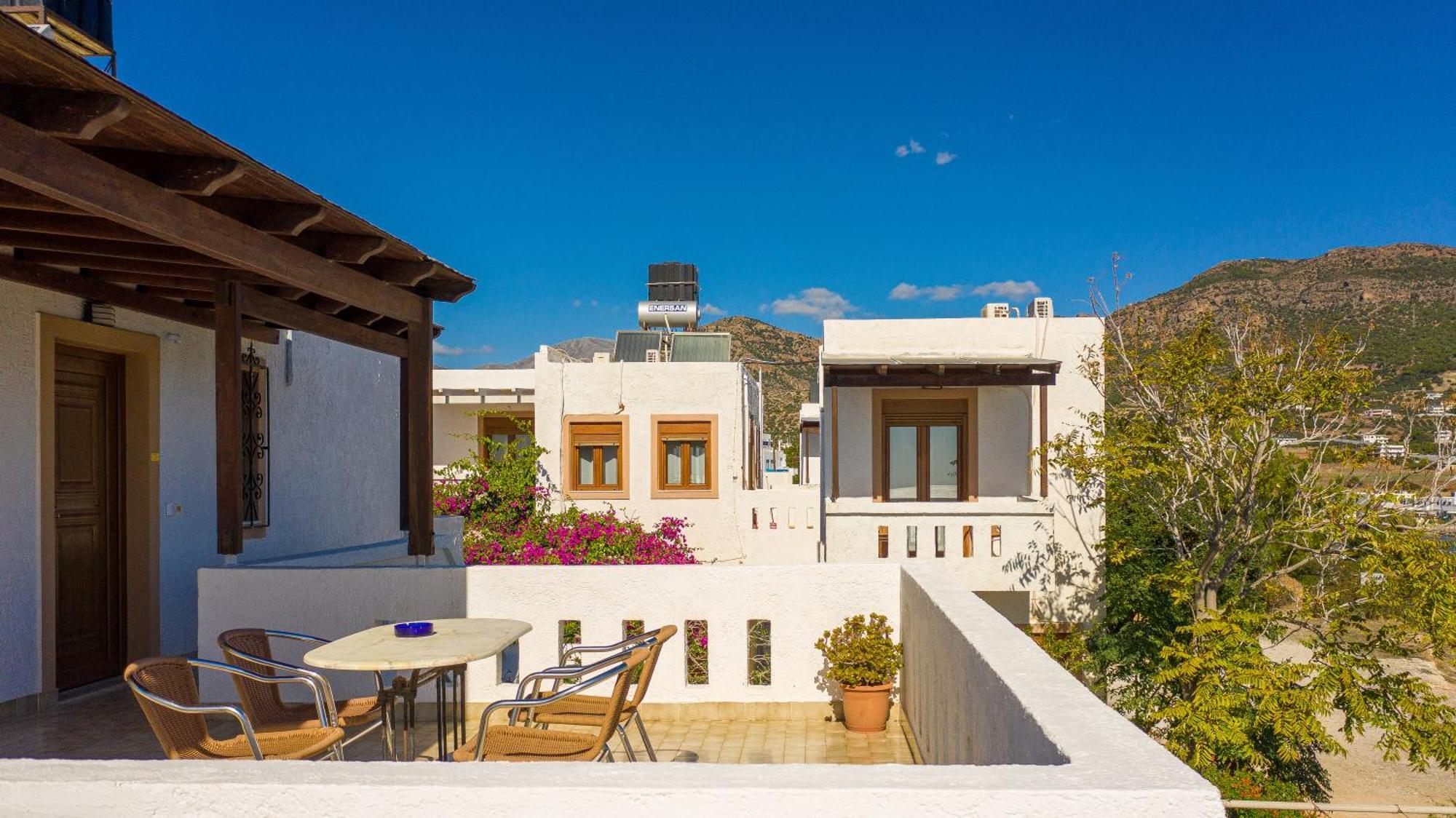 Akrotiri Apartments Makry Gialos  Exterior photo