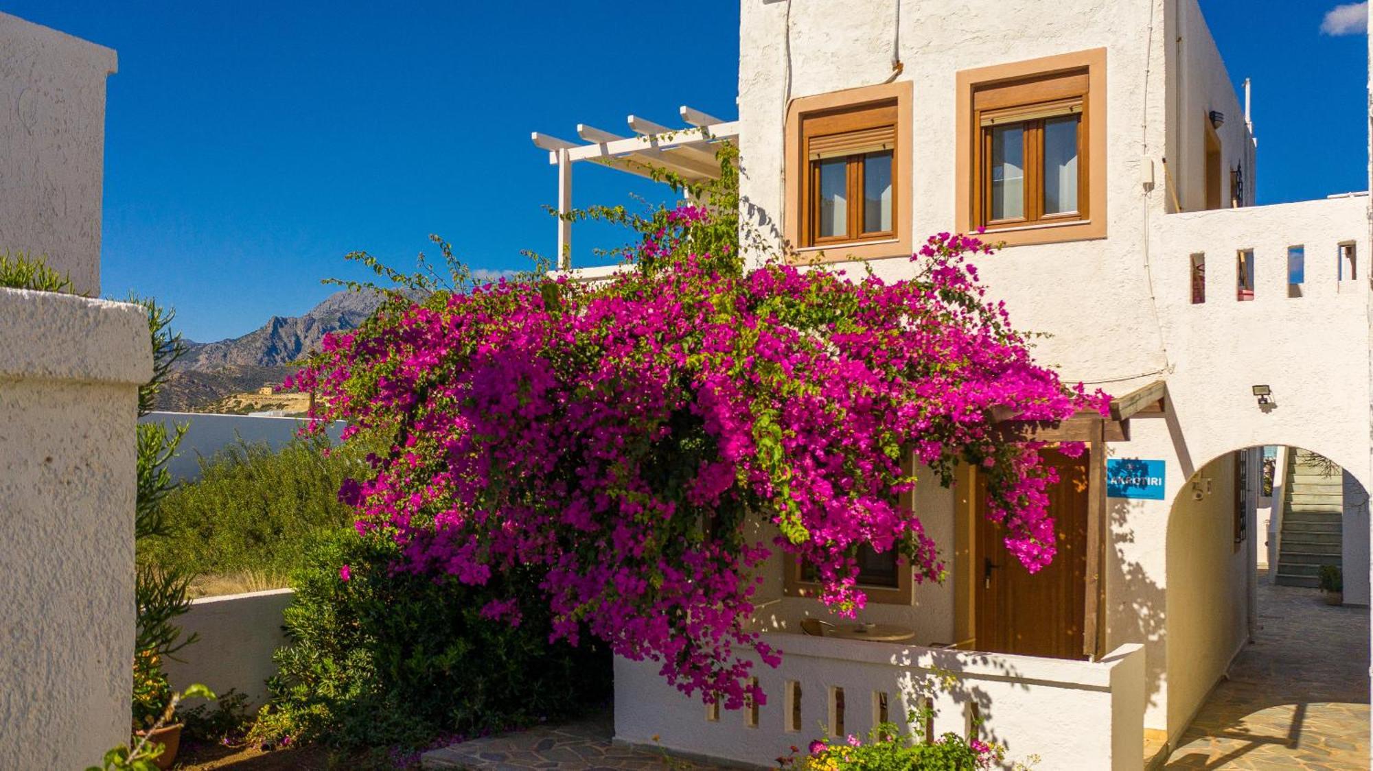 Akrotiri Apartments Makry Gialos  Exterior photo