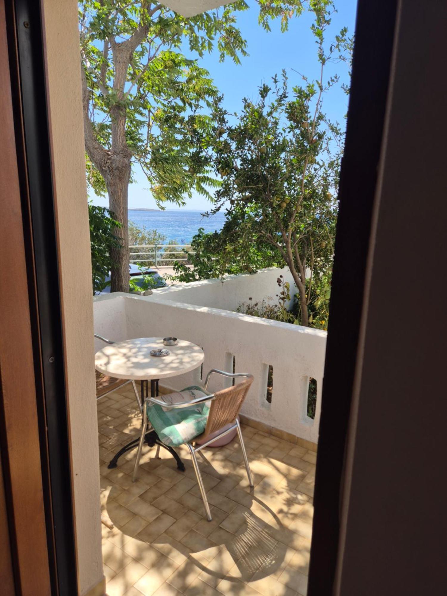 Akrotiri Apartments Makry Gialos  Exterior photo