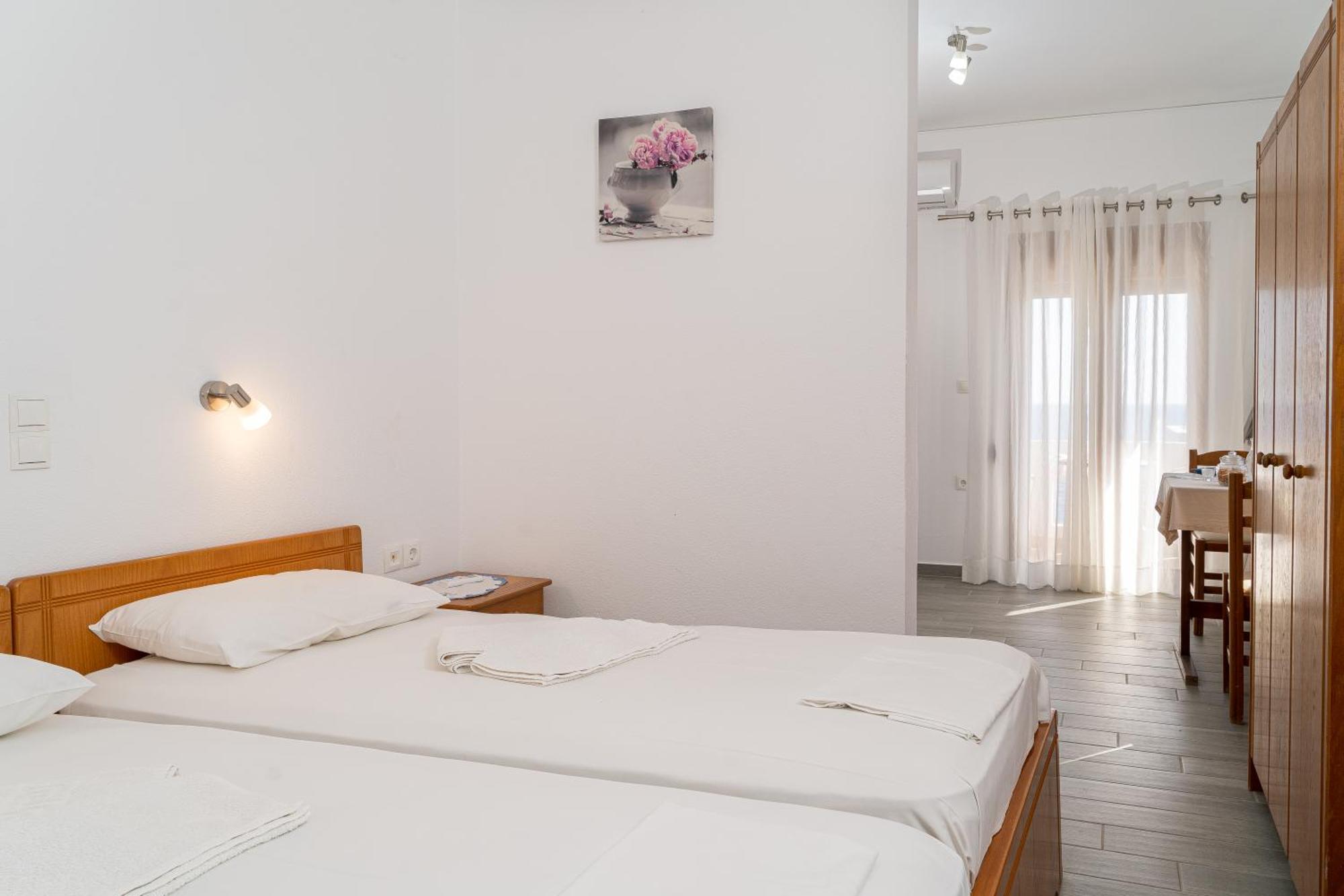 Akrotiri Apartments Makry Gialos  Exterior photo