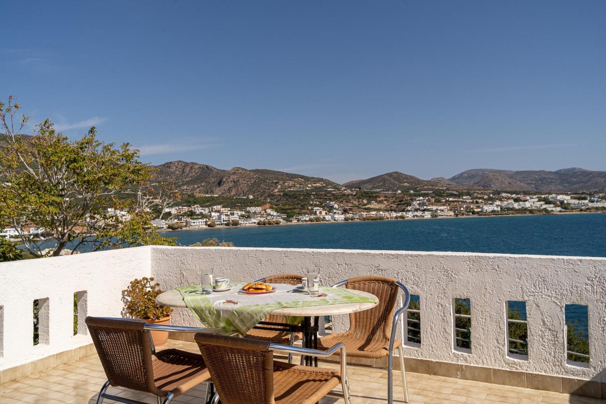Akrotiri Apartments Makry Gialos  Exterior photo