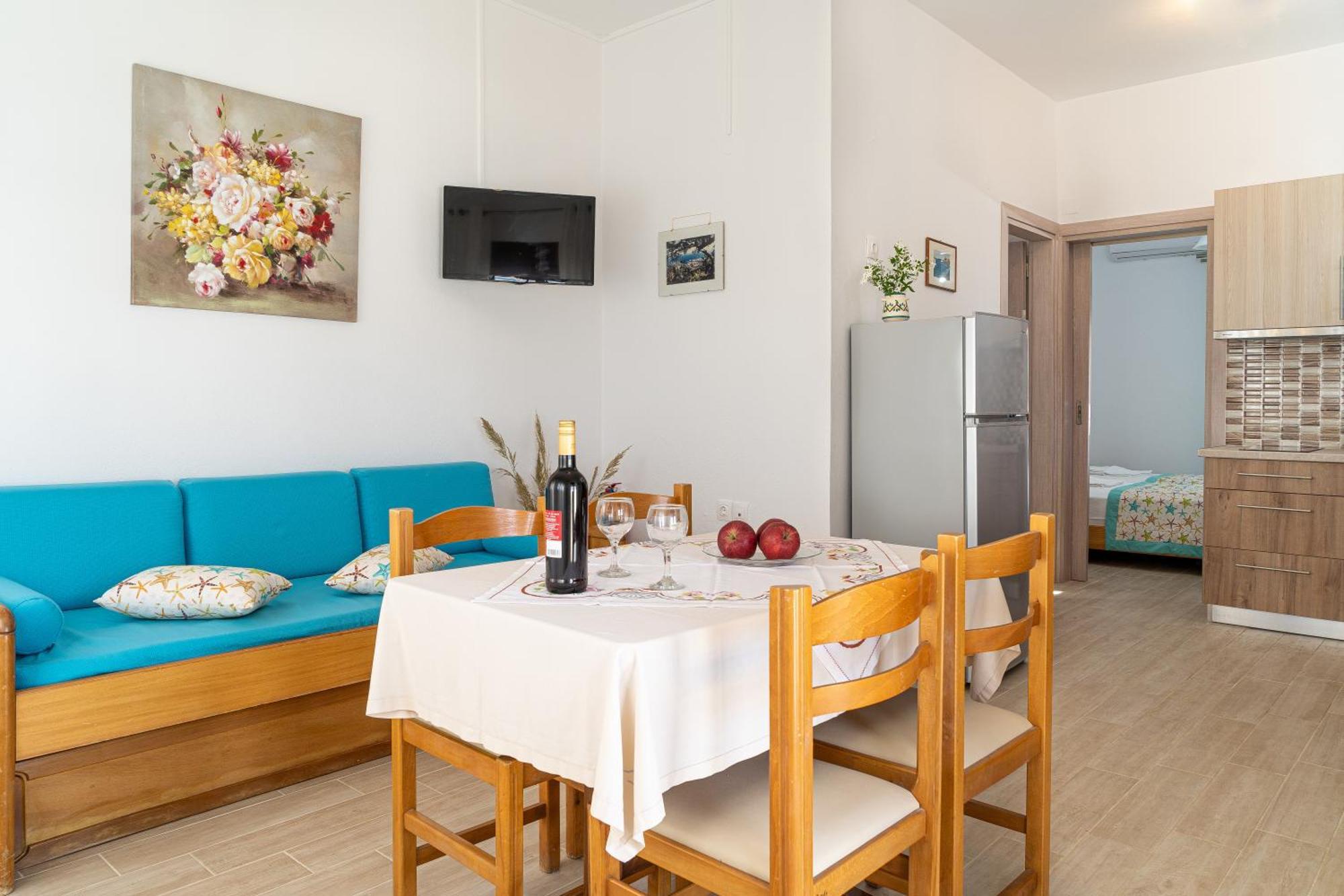 Akrotiri Apartments Makry Gialos  Exterior photo
