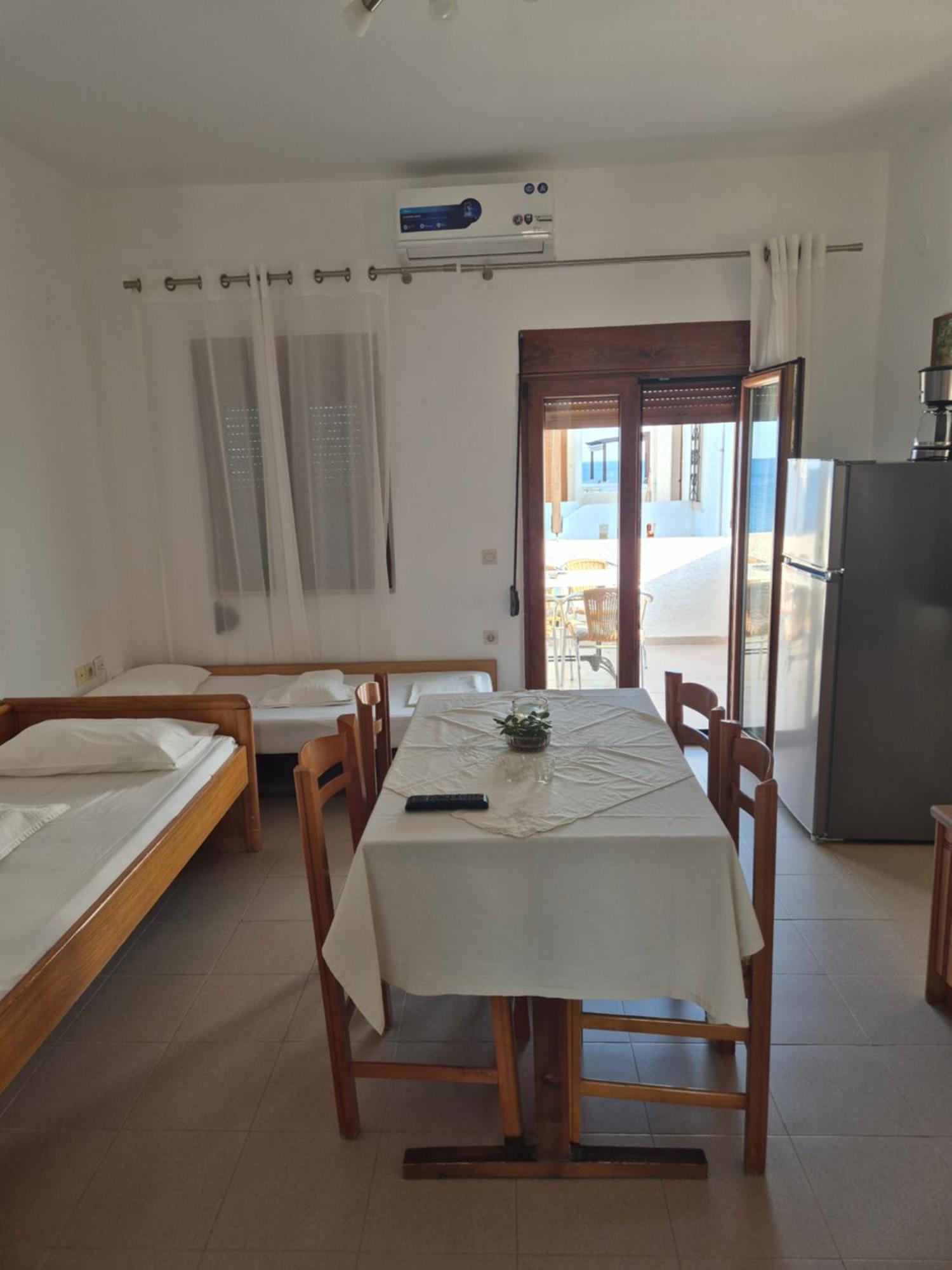 Akrotiri Apartments Makry Gialos  Exterior photo
