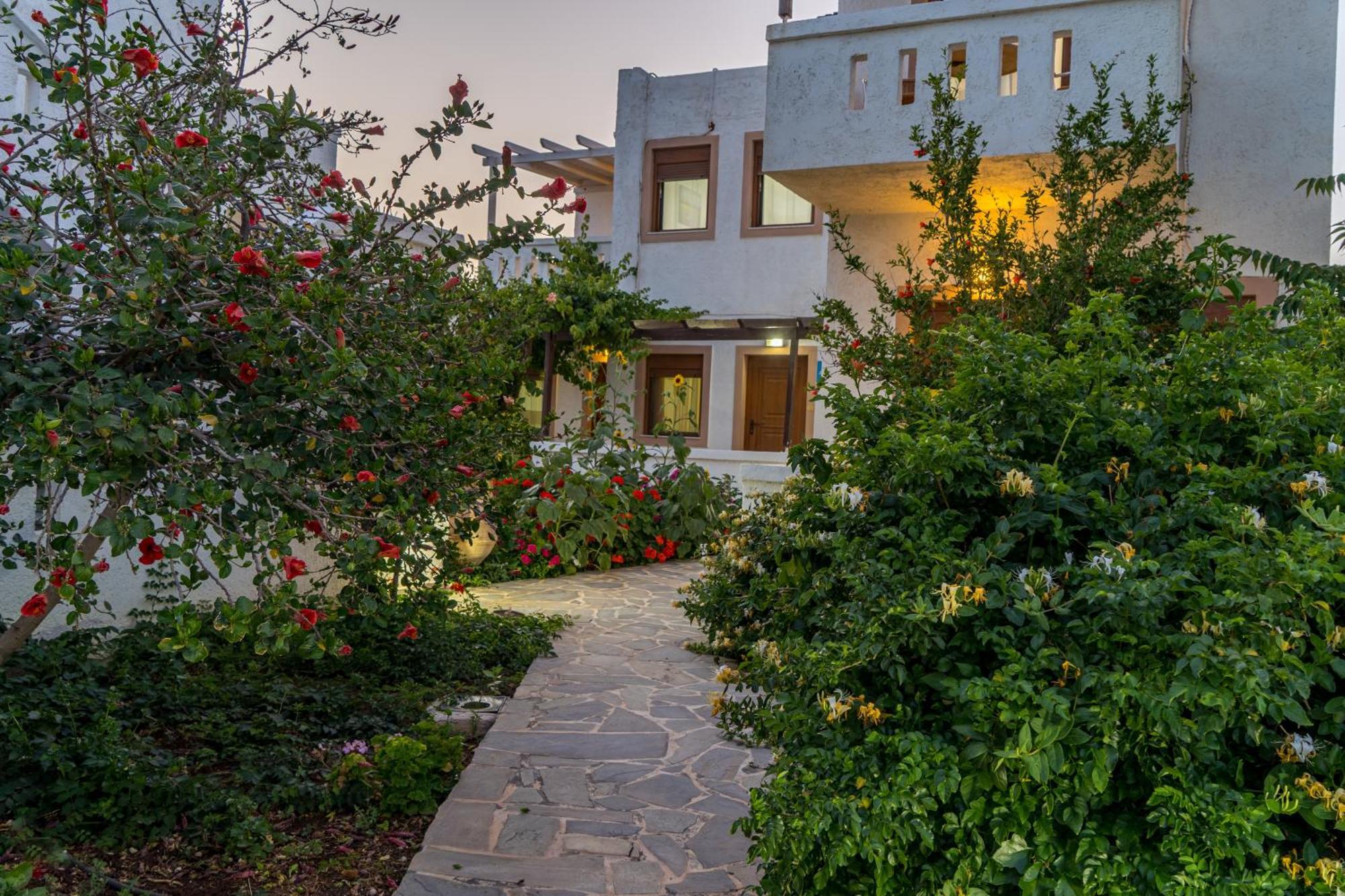 Akrotiri Apartments Makry Gialos  Exterior photo
